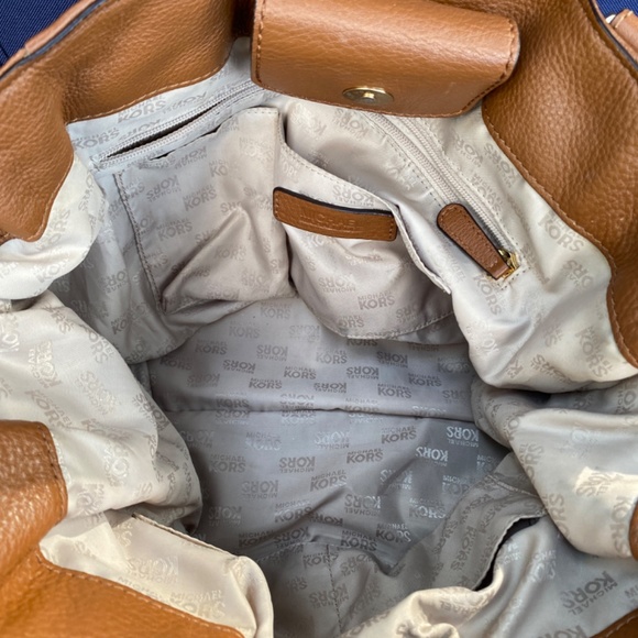 Michael Kors Crossbody/Shoulder bag - Picture 10 of 16